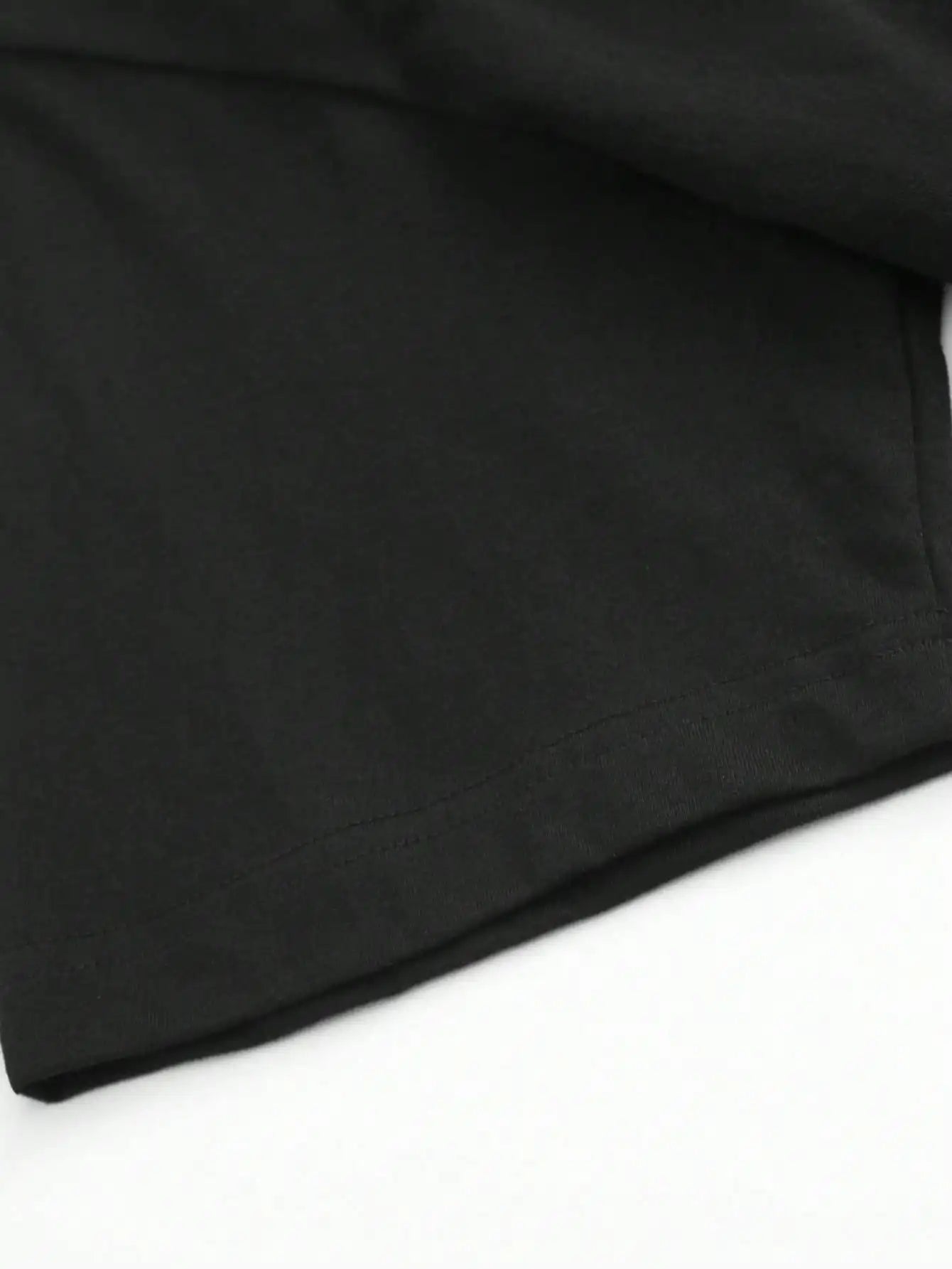 Plus Size Black Short Sleeve T-Shirt with Colorful“Krewe” Word for Street Fashion Suitable for Outdoor Leisure Wear in Summer